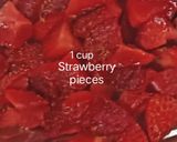A picture of step 1 of Strawberry Anar Mocktail.