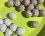 Foto langkah ke 1 dari resep Sop Sayur Isi Pentol dan Telur Puyuh.