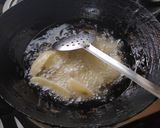 A picture of step 2 of Dahi masaledaar aloo.