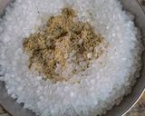 A picture of step 1 of Semolina halwa with banana.