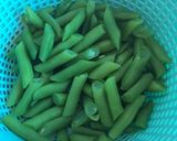 Foto langkah ke 2 dari resep Buncis Oseng Bawang Putih.