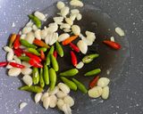 รูปขั้นตอนการทำที่ 2 ของ ปลาอินทรีย์ทอดราดพริกสด คีโต🌶🌶🌶