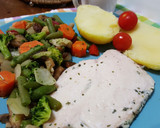 Foto del paso 1 de la receta: Pollo con patata y verduras salteadas