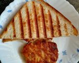 A picture of step 5 of Hash browns sandwich.