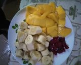 A picture of step 1 of Fresh fruits juice.