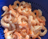 Foto del paso 1 de la receta: Camarones en salsa blanca para pasta