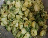 धनिया आलू (Dhaniya aloo recipe in Hindi) रेसिपी चरण 3 फोटो
