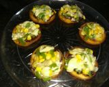 A picture of step 2 of Idli pizza.
