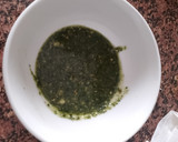 Foto del paso 2 de la receta: Picada de albahaca, perejil y frutos secos