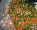 Foto del paso 3 de la receta: Arroz trifásico (pollo, cerdo y carnes frias)