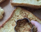 A picture of step 2 of Nutella French Toast.
