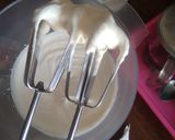 Foto langkah ke 2 dari resep Easy cherry cheese cake in a summer vibe.