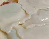 Foto del paso 1 de la receta: Raviolis de ricotta y espinacas con champiñones y crema de nata y cúrcuma