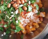 A picture of step 3 of Kurkure chips bhel.
