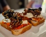 Foto del paso 2 de la receta: MONTADITO con Mermelada De Uchuvas🍊🍊Ciruelas pasas y Algo Más...!