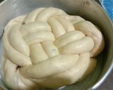 Foto langkah ke 4 dari resep Challah Bread-Braided Bread.