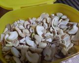 A picture of step 4 of Kesar sitaphal basundi.