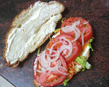 Foto del paso 3 de la receta: Croissant con ensalada y queso majorero
