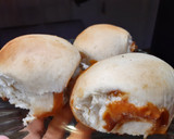 Foto del paso 4 de la receta: • Bollitos tiernos rellenos de dulce de leche •