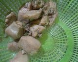 A picture of step 1 of Chicken Soup (Murge ka soup).