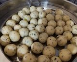 A picture of step 3 of Suji balls.