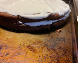 A picture of step 5 of Chocolate whipped cream cake.