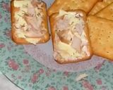 A picture of step 3 of Chicken tikka Crackers.