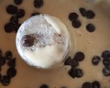 Foto del paso 5 de la receta: Budín de bananas con chips de chocolate y de banana y coco