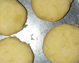 A picture of step 1 of Aloo tikki tamatar chat.