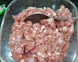 Hình bước làm 2 của món Cháo thịt băm cà rốt cho bé