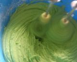 Foto langkah ke 2 dari resep Kue Semprit Pandan Hijau.