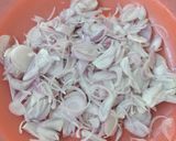Foto langkah ke 1 dari resep Bawang Goreng Renyah (Simple & Awet Kriuknya).