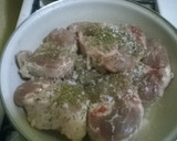 Foto del paso 4 de la receta: Codillo de cerdo (chamorro) en salsa de miltomate con chile pasilla y jalapeño (olla de cocción lenta-slow cooker).