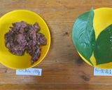 A picture of step 3 of PIZZA packed with Japan’s rich umami… Miso, sweet red bean paste, kombu, and cherry leaves.