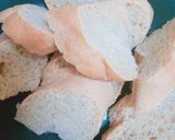 Foto del paso 1 de la receta: Torrejas de Pan 🍞