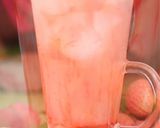 A picture of step 4 of Summer Drink : Lychee Strawberry Fizz.