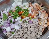 รูปขั้นตอนการทำที่ 2 ของ คำยำอร่อย (ยำวุ้นเส้น)คร้า
