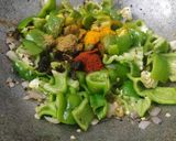 A picture of step 5 of Shimla mirchi besan sabzi.