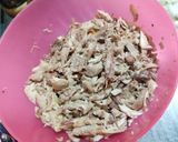 Foto del paso 2 de la receta: Canastitas de pollo y queso (con carcaza de pollo)