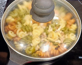 Foto del paso 6 de la receta: Trottole vegetales a lo pobre en salsa de setas