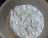 Foto del paso 1 de la receta: Calamares en salsa pepitoria en olla presión