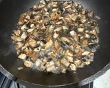 Foto del passaggio 3 della ricetta Conchiglie ai Funghi Misti