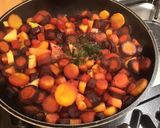 Une image de l'étape 12 de Carottes bicolores sucrées salées à l'ananas, menthe et jus de prunes.