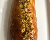 Une image de l'étape 4 de Saucisson brioché à la pistache.
