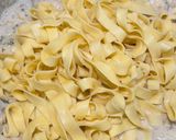 รูปขั้นตอนการทำที่ 6 ของ Chicken Fettuccine Alfredo (เฟตตูชินี่อัลเฟรโด ไก่)