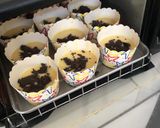 Foto langkah ke 3 dari resep Muffin Coklat.