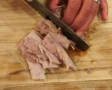 A picture of step 7 of Suan Ni Bai Rou (Boiled Sliced Pork with Garlic Sauce).