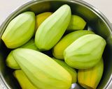 Foto langkah ke 1 dari resep Asinan mangga.