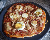Foto del paso 16 de la receta: Coca salada con escalivada, huevo duro, atún... (con lo que prefieras)
