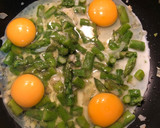 Foto del paso 4 de la receta: Revuelto de espárragos. Cena rápida